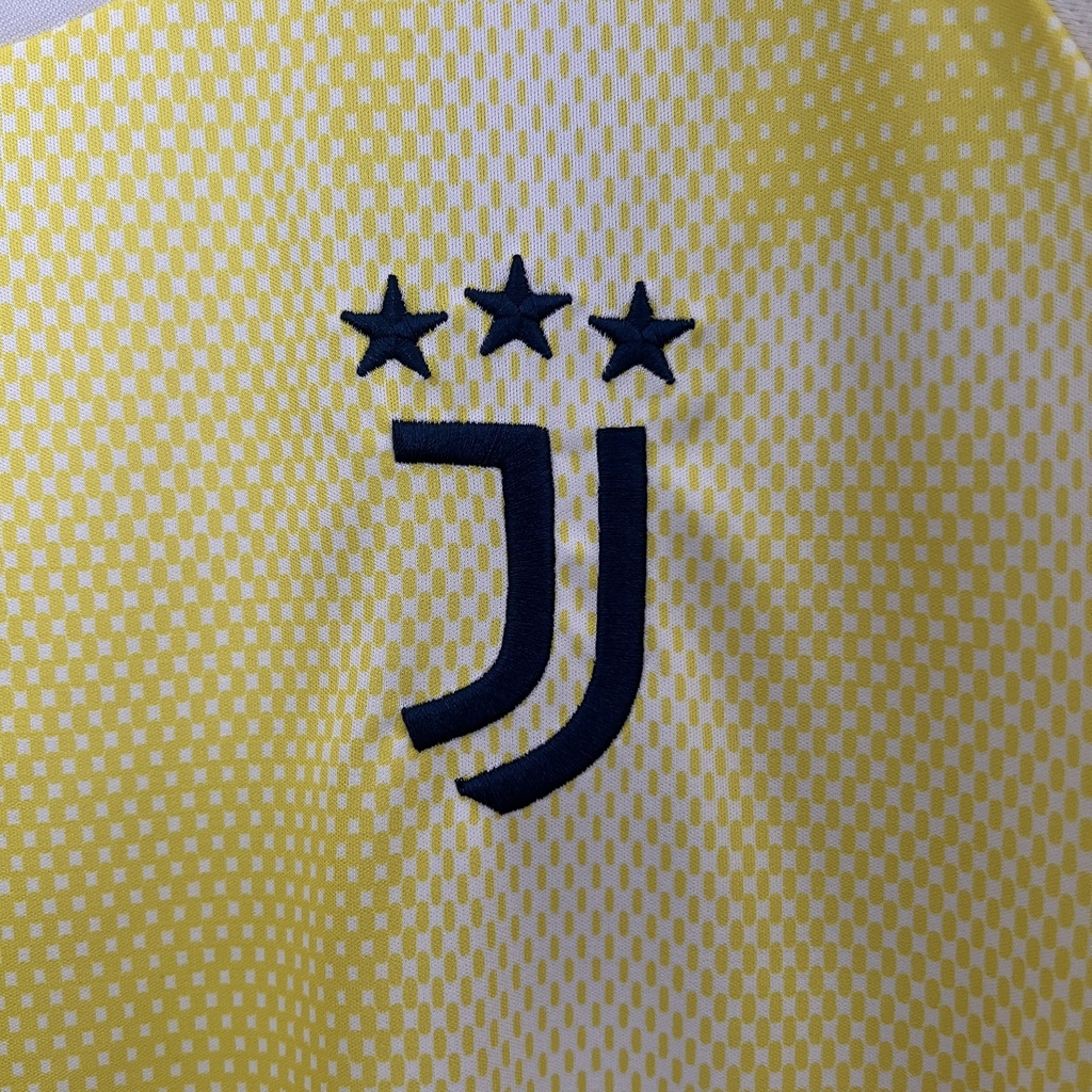 2024-25 Juventus Away Jersey