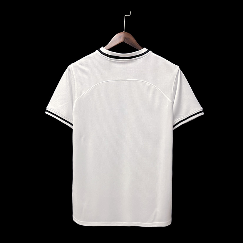 2022-23 Eintracht Frankfurt Home Jersey