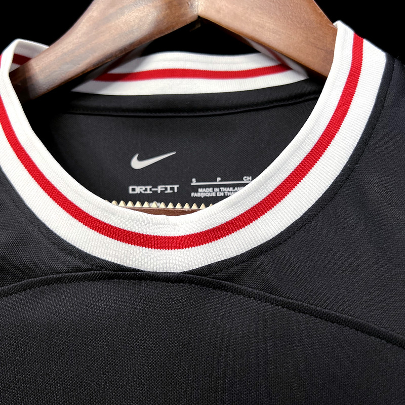 2023-24 Eintracht Frankfurt Away Jersey