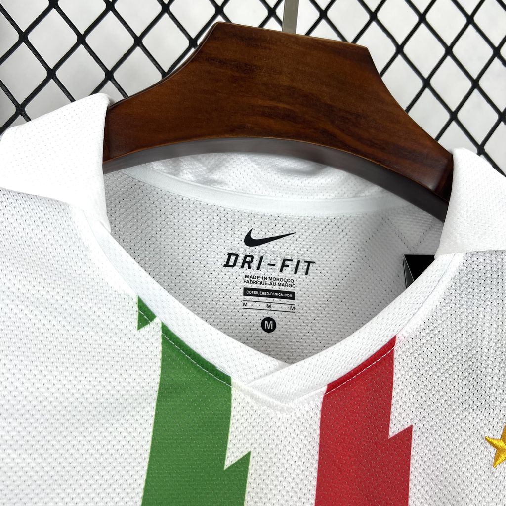 2010-11 Juventus Away Jersey