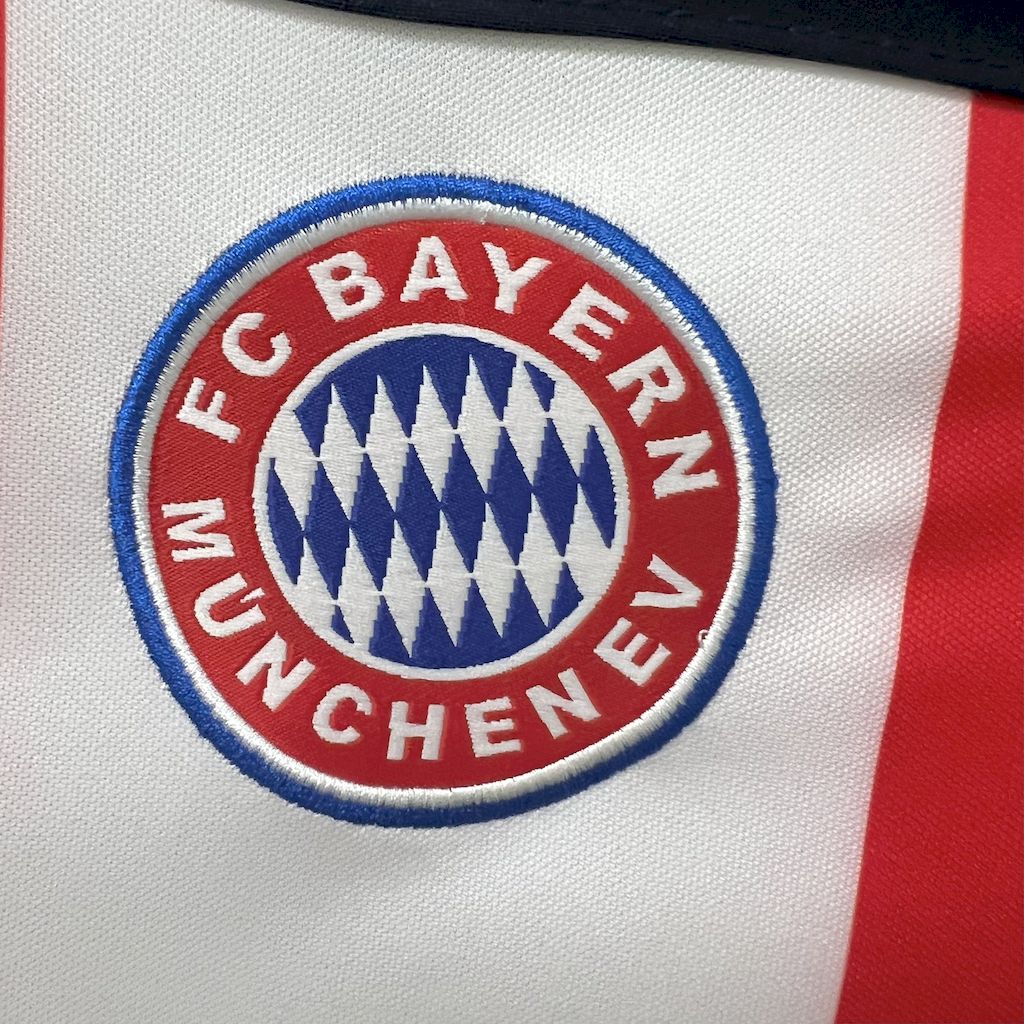 2000-02 Bayern Munich Away Jersey