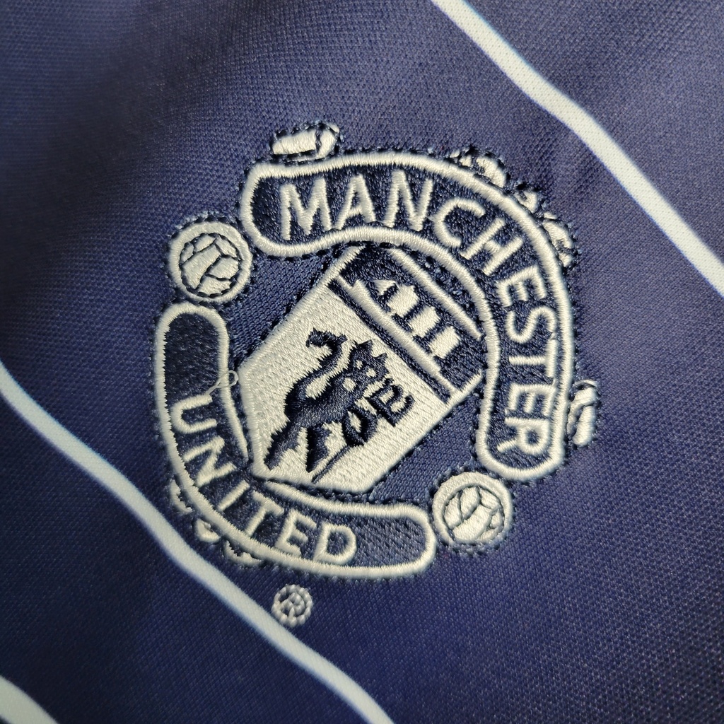 1999-00 Manchester United Away Jersey