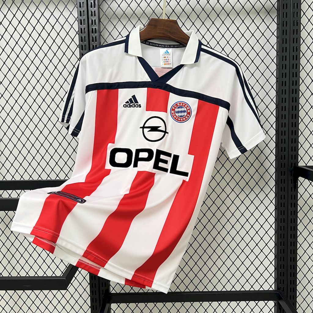 2000-02 Bayern Munich Away Jersey